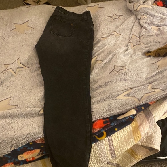 True Craft Denim - Elegant Black Skinny Jeans for Women